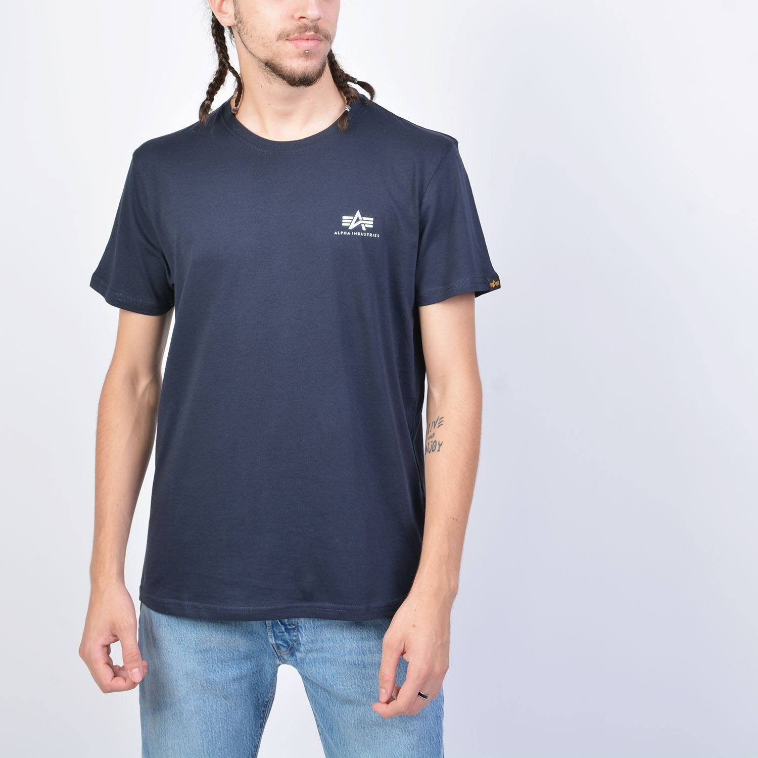 Alpha-Industries-Basic-T-Small-Logo-9000041140_9880