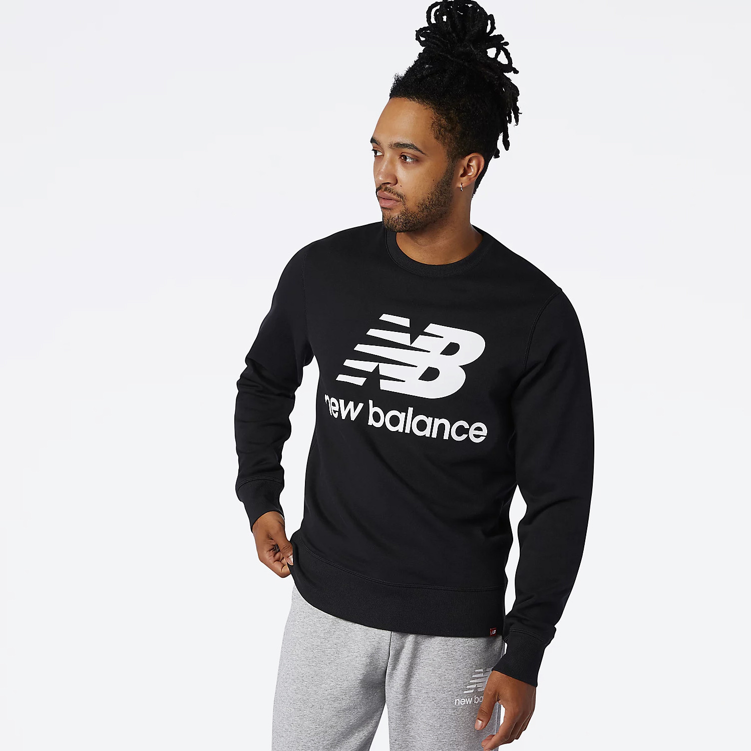 New-Balance-Essentials-Stacked-Logo-Ανδρικό-Φούτερ-9000092328_1469