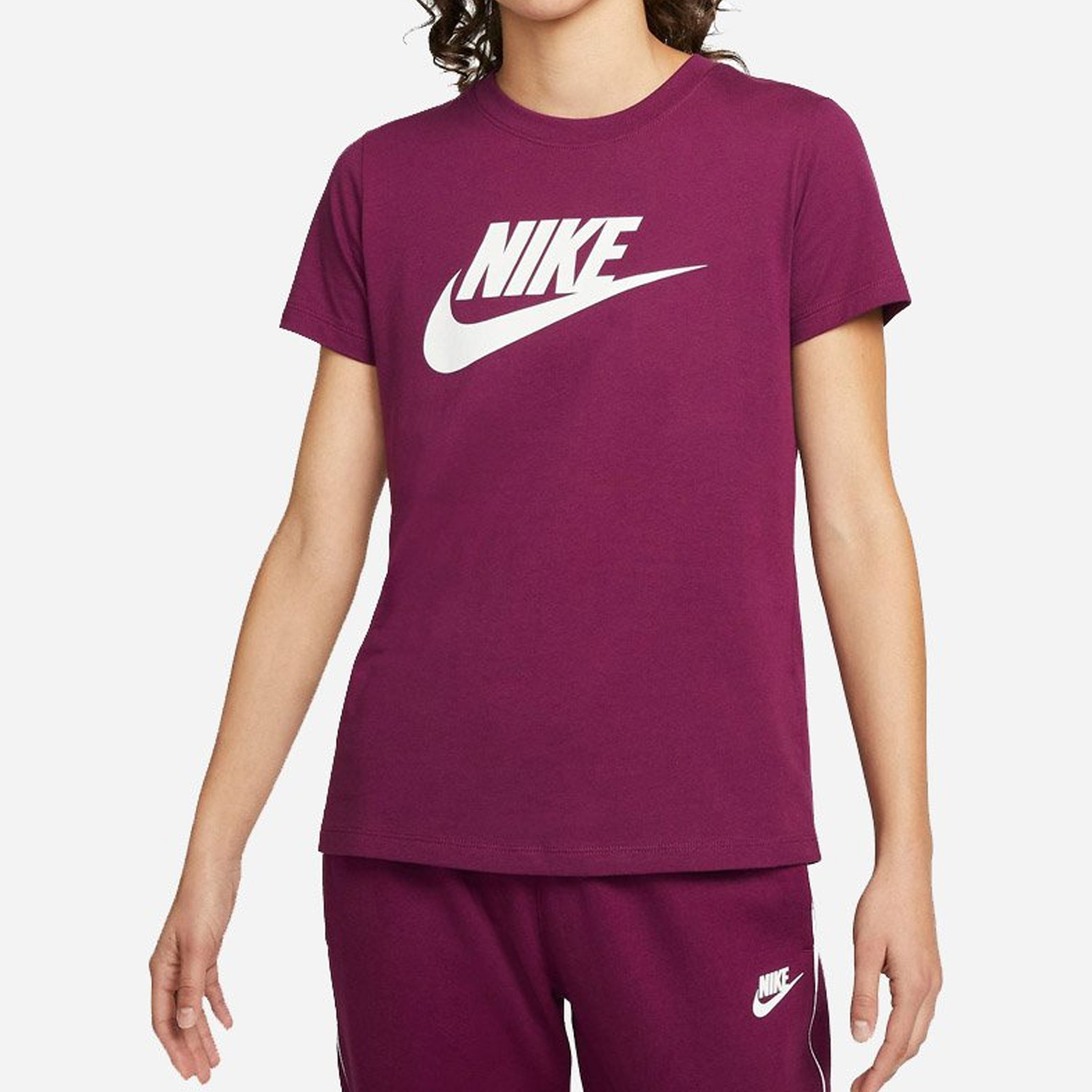 Nike-Sportswear-Essential-Γυναικείο-T-shirt-9000094057_56945