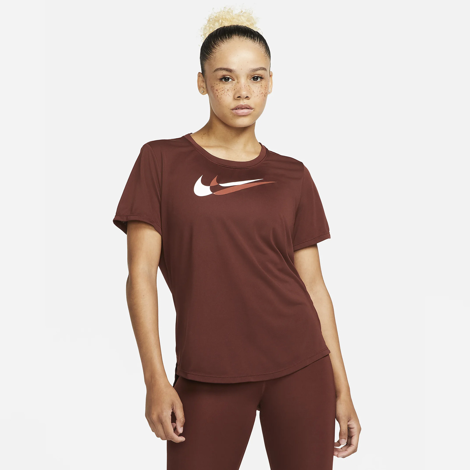 Nike-Sportswear-Swoosh-Dri-FIT-Γυναικείο-T-shirt-για-Τρέξιμο-9000081608_53620