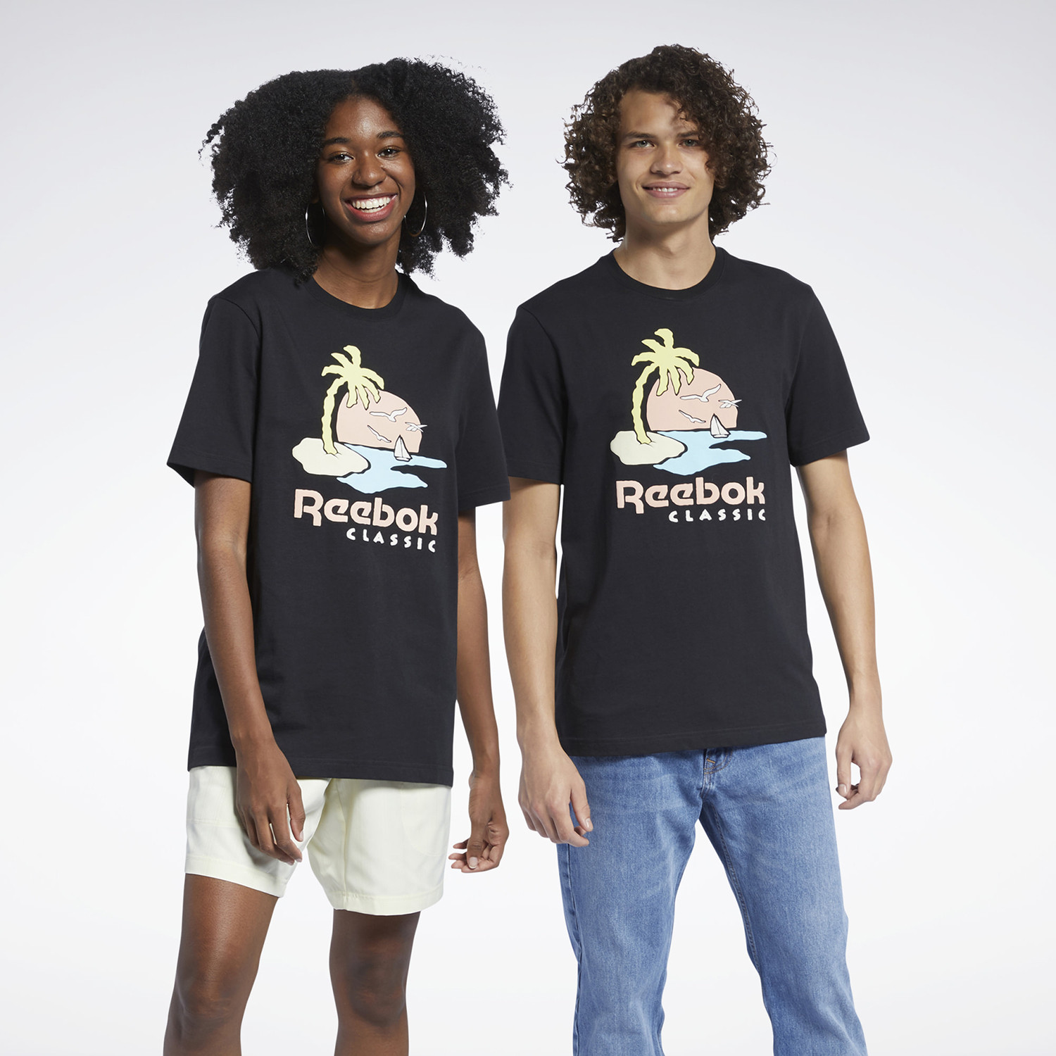 Reebok-Classics-Graphic-Unisex-T-shirt-9000069253_1469