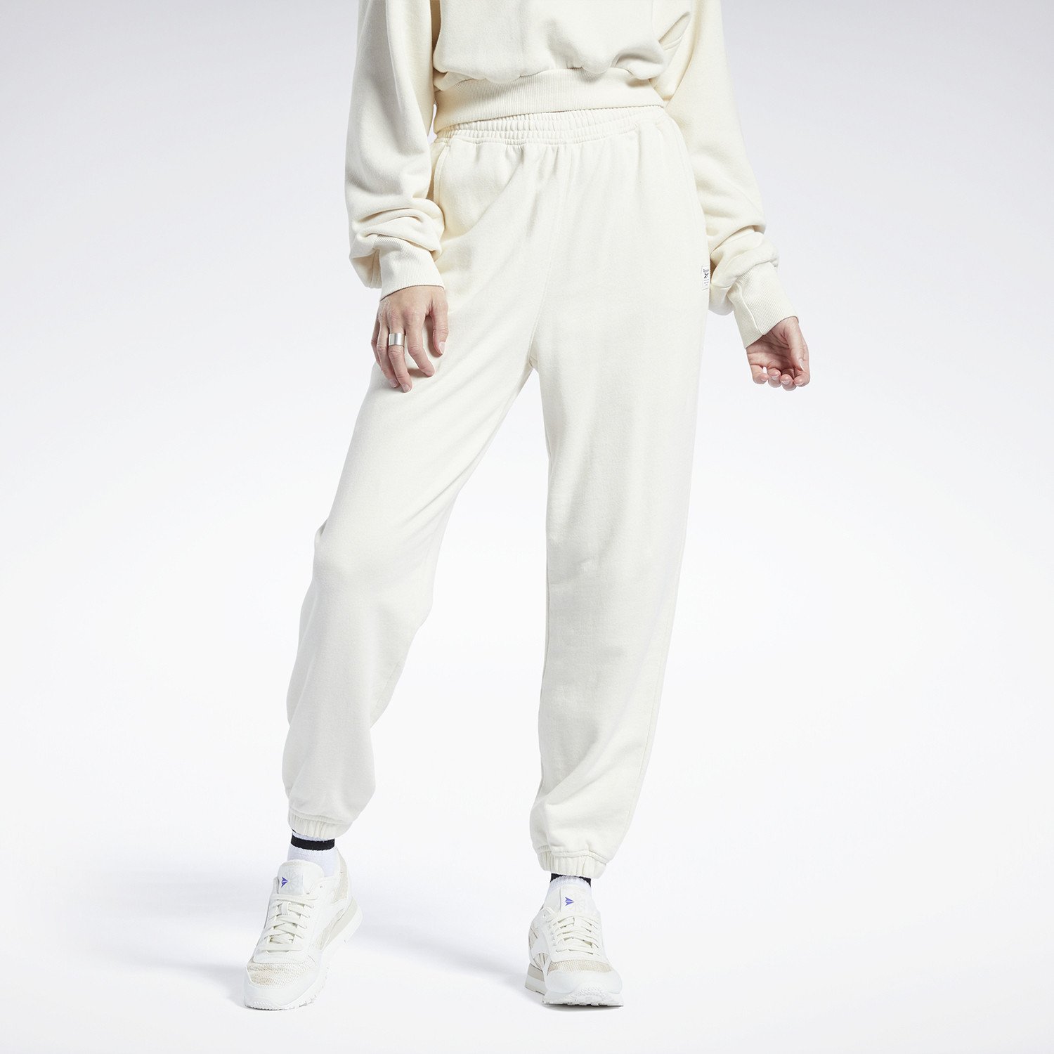 Reebok-Classics-Natural-Dye-Small-Logo-French-Terry-Γυναικείο-Παντελόνι-Jogger-9000099089_9644