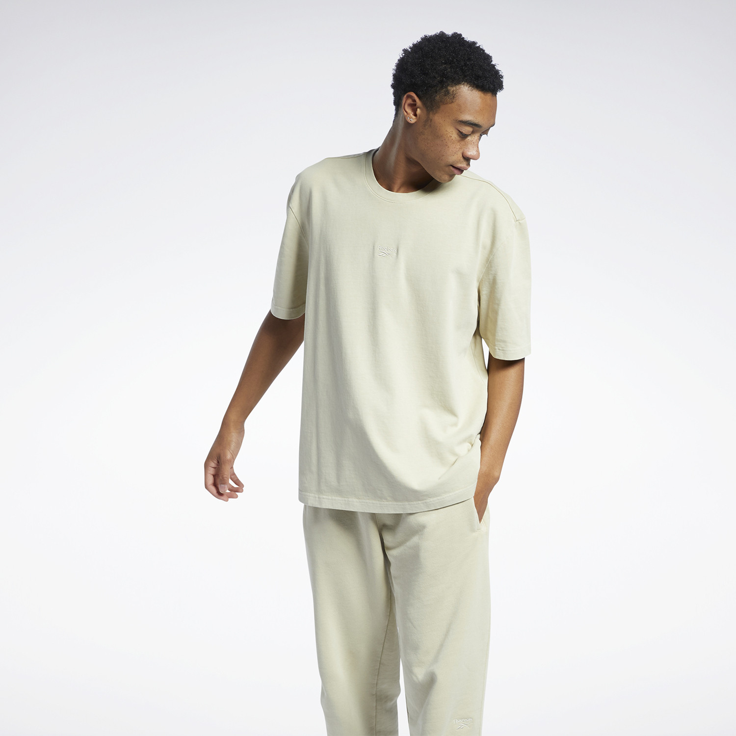 Reebok-Classics-Natural-Dye-Unisex-T-shirt-9000069257_11809