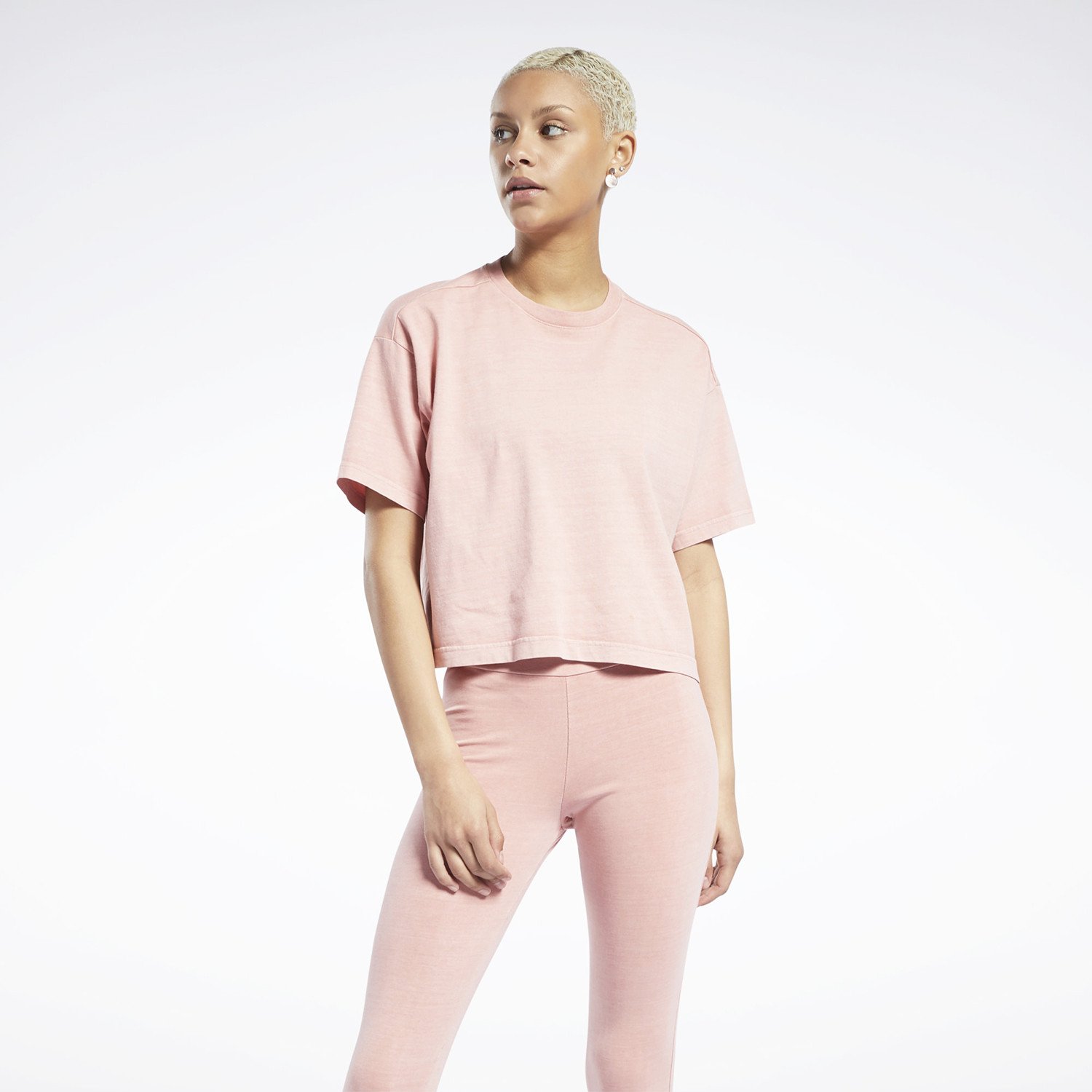 Reebok-Classics-Natural-Dye-Γυναικεία-Crop-Μπλούζα-9000083837_54246