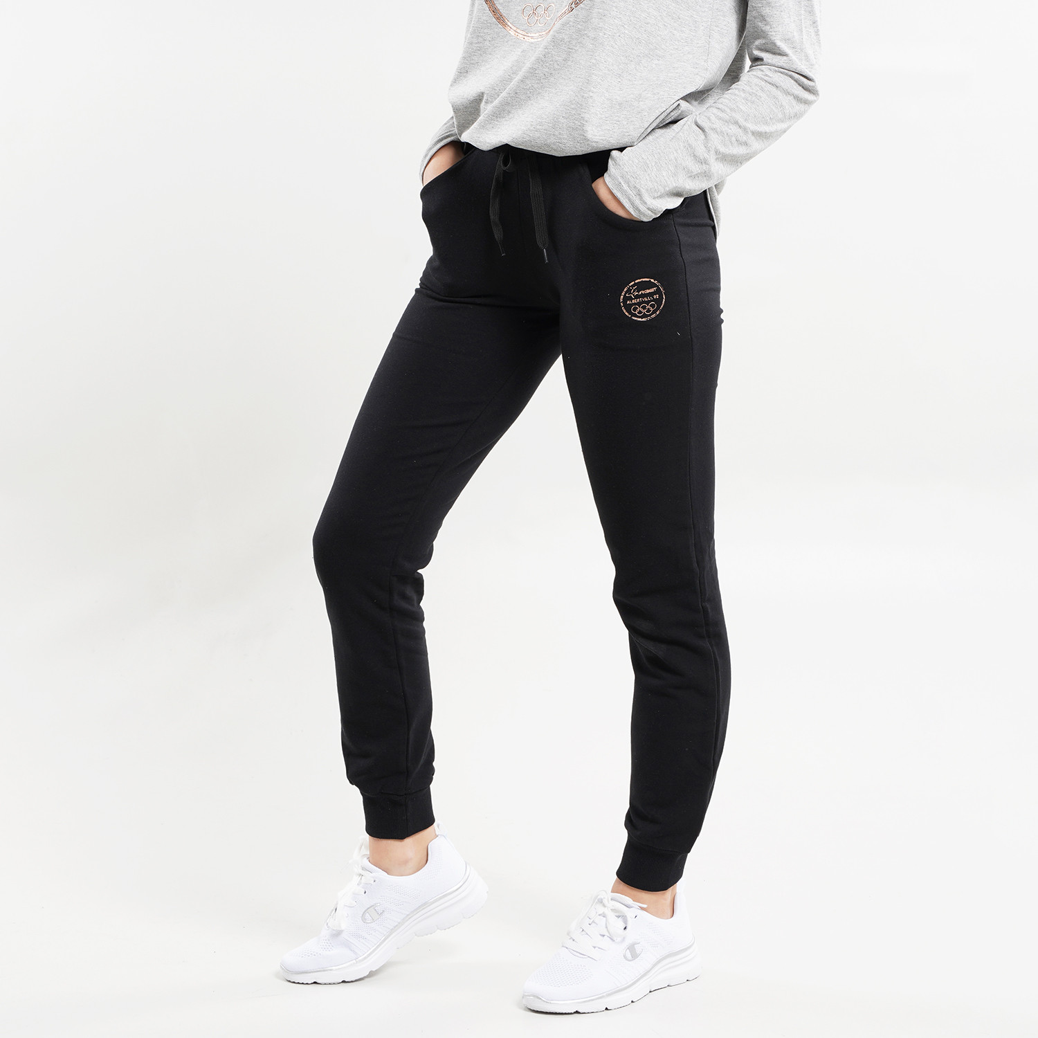 Target-Olympics-Γυναικεία-Φόρμα-9000092535_001