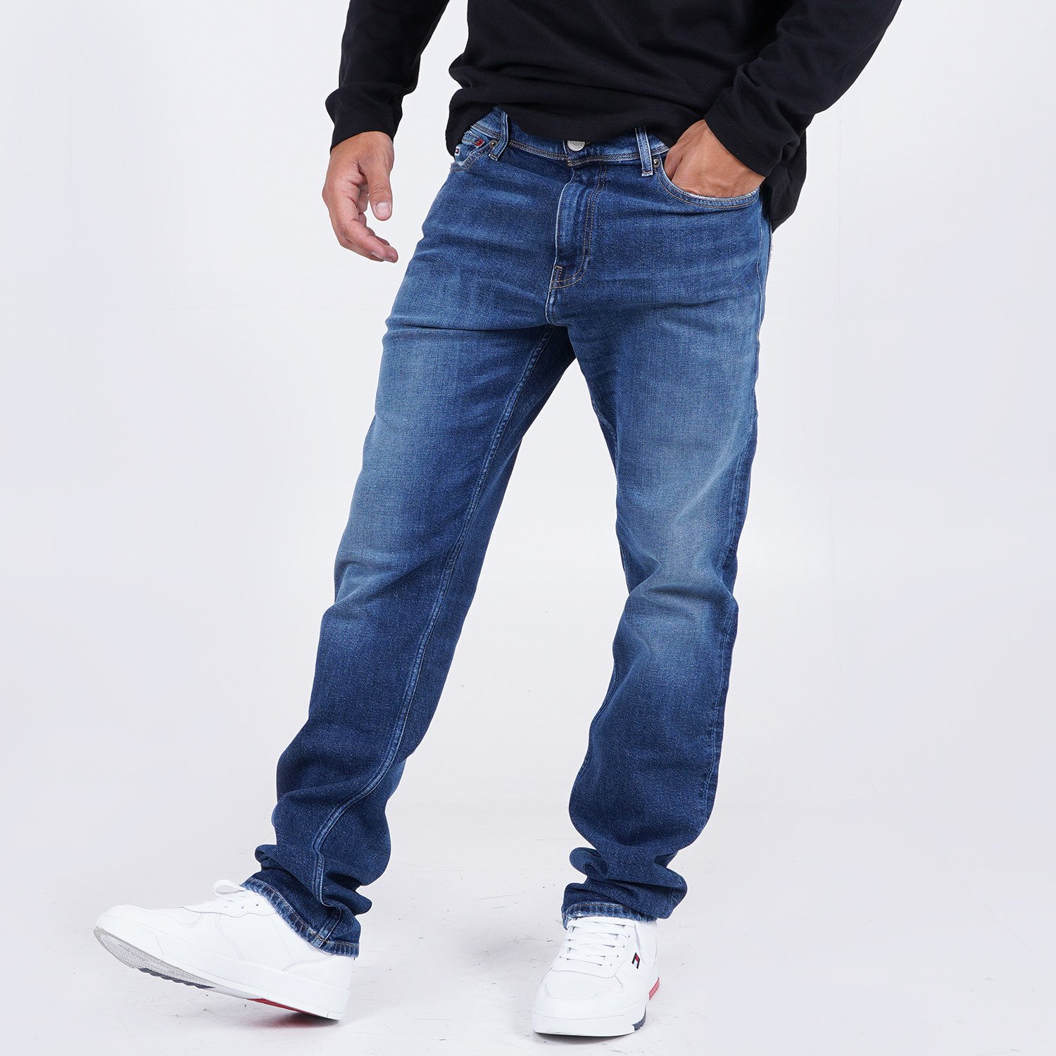 Tommy-Jeans-Ethan-Rlxd-Stght-Ae632-Mbc-9000088506_49170