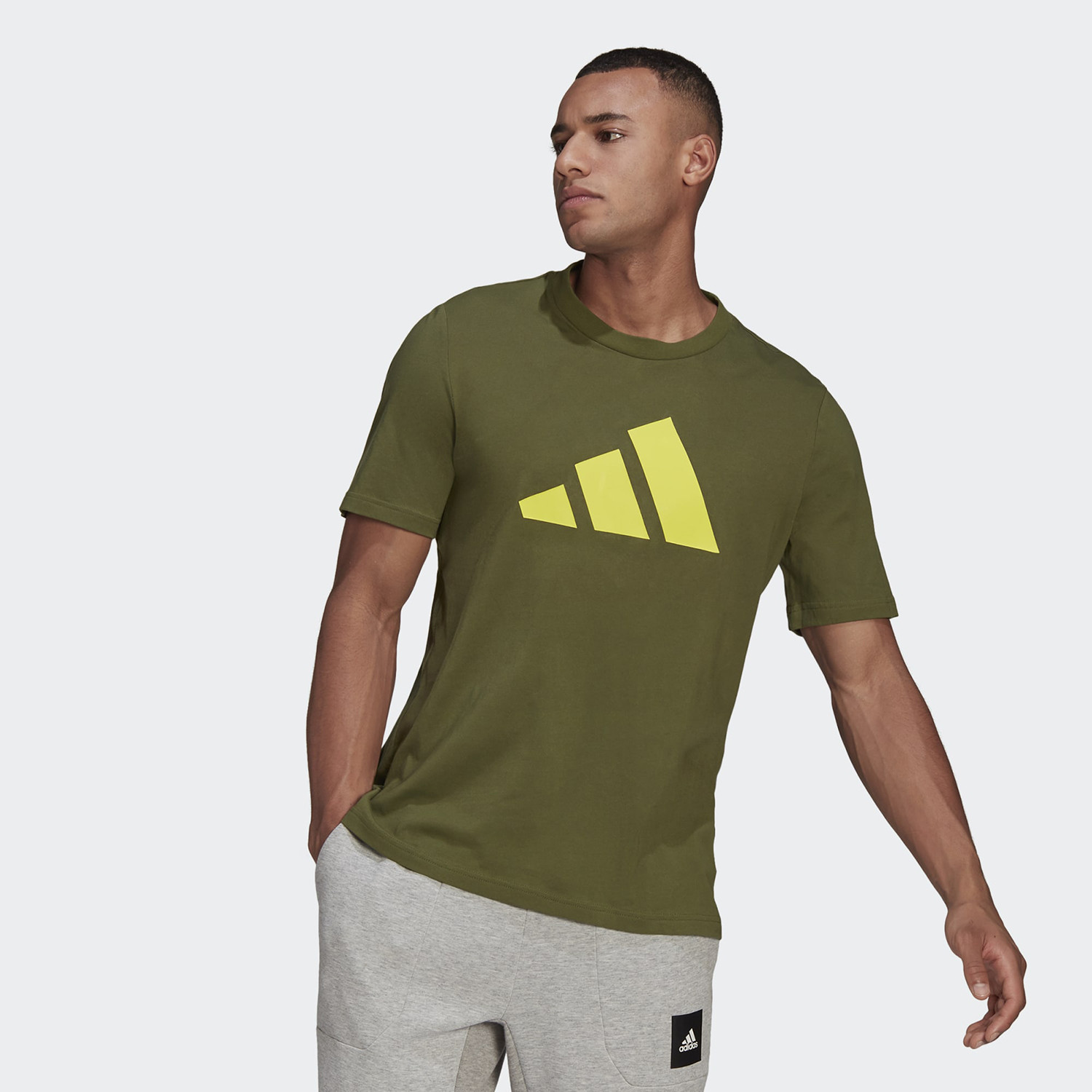 adidas-Performance-Badge-of-Sports-Ανδρική-Μπλούζα-9000068949_49827