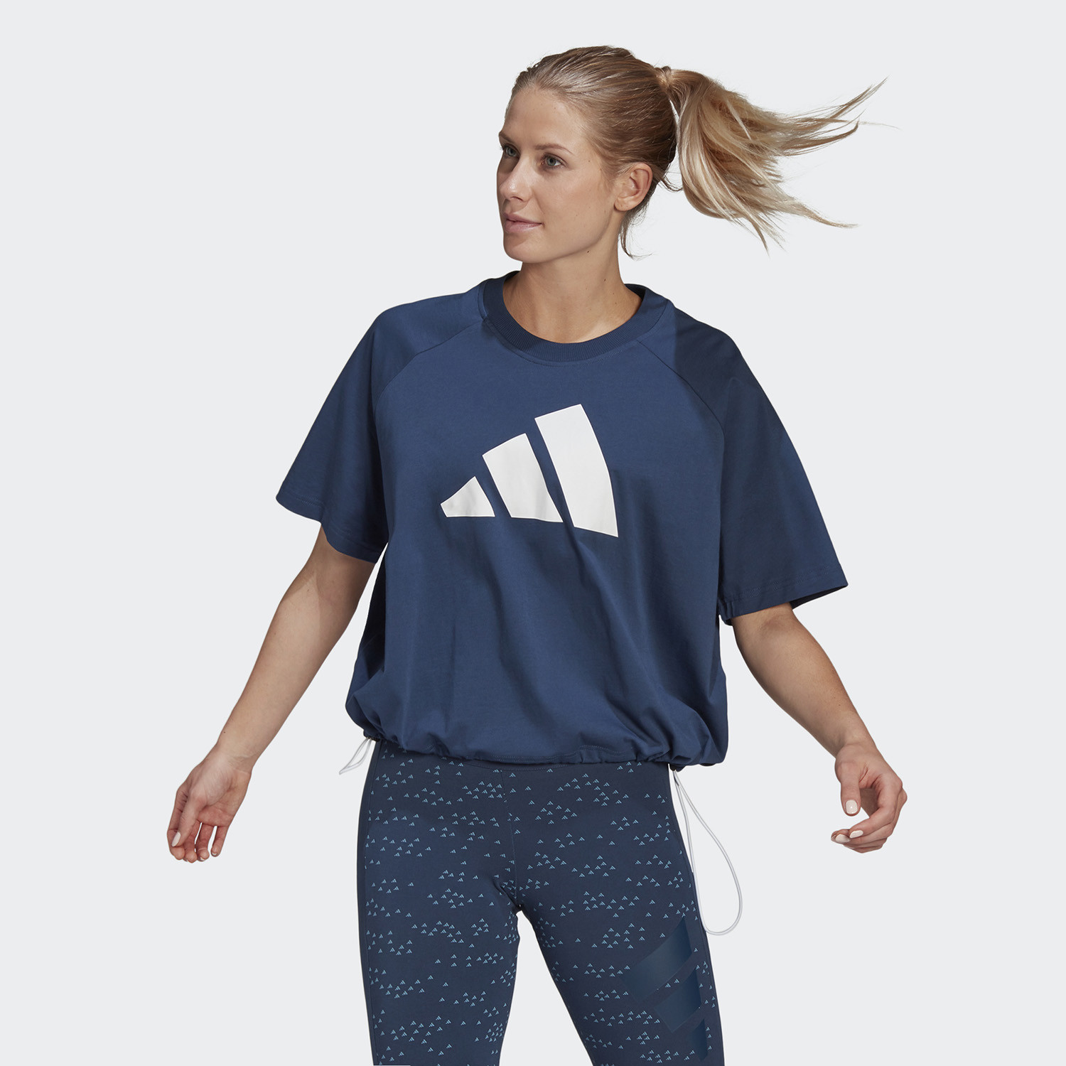 adidas-Performance-Sportswear-Adjustable-Badge-Of-Sports-Γυναικεία-Μπλούζα-9000068412_49788