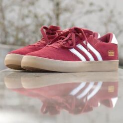 Χωρίς κατηγορία  sneaker 1