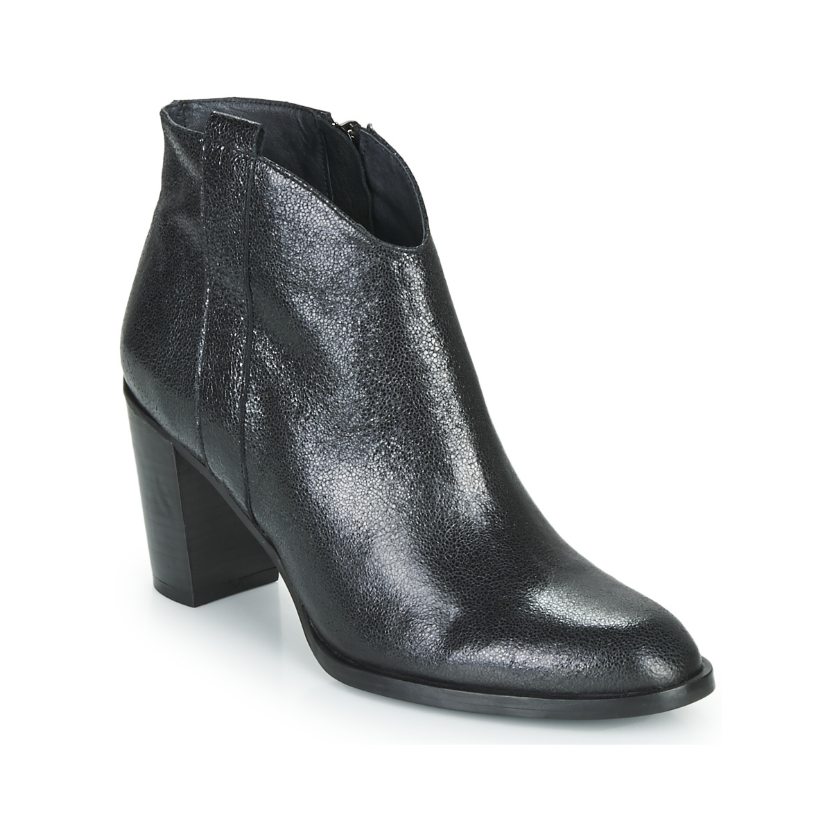 Μποτίνια-Myma-KAIOLA-Δέρμα